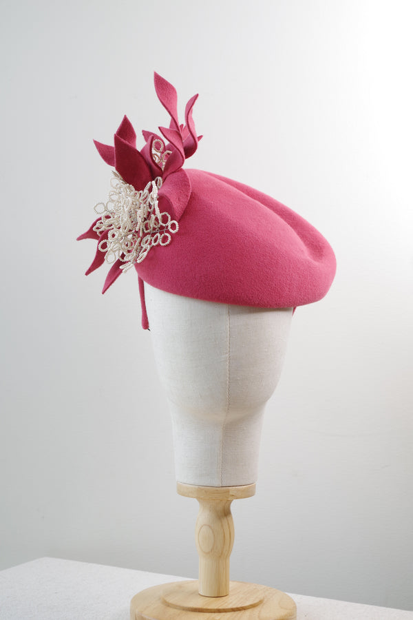 Elegant fascinator hat