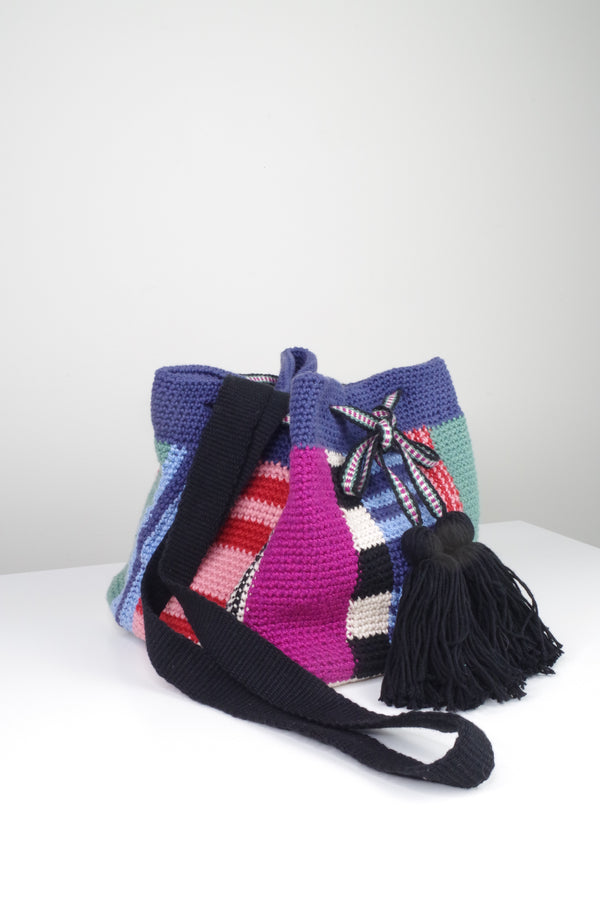 Handwoven Crochet Shoulder Bag – Artisan Elegance